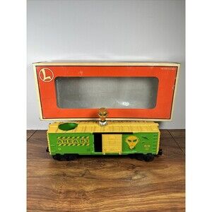 Lionel 6-16793 Area 51 Alien Bobbing Head Animated Boxcar O Gauge Used